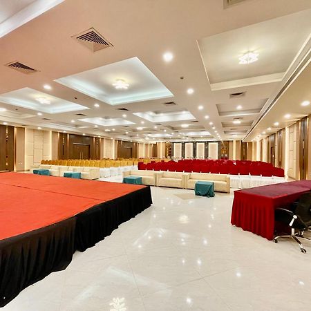 The Elite Lucknow Convention Hotel Exterior foto