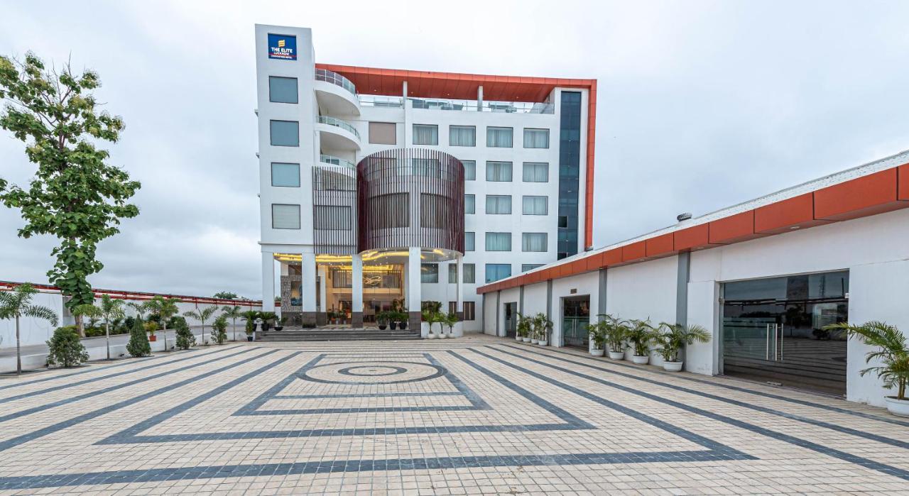 The Elite Lucknow Convention Hotel Exterior foto